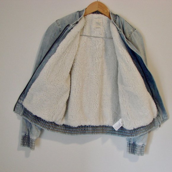American Eagle Denim Faux Fur Lined Bomber Jacket Size Small - Picture 11 of 16